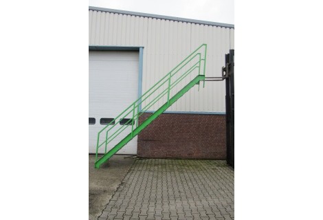 Stalen trap hoogte 350cm. Gebruikt.